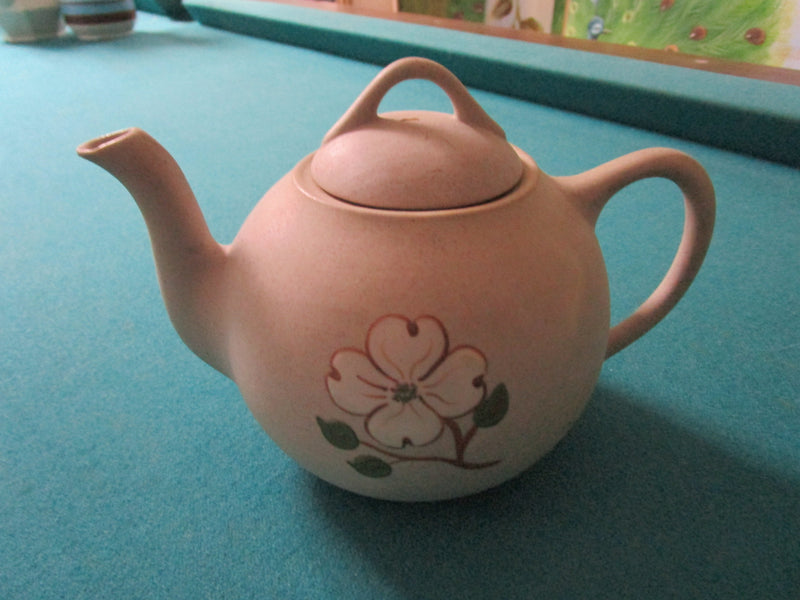 Pigeon Forge Pottery teapot Dogwood flower pattern COLOR GREY WHITE FLOWERS ^^