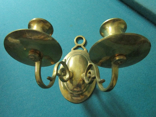 SCONCE CANDLE GOLDER BRASS WALL MOUNTED 6X 6"