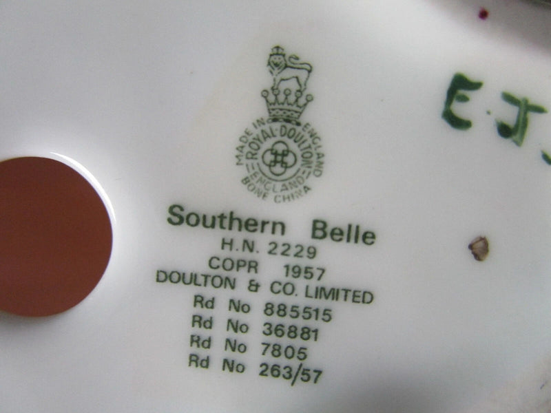 Royal Doulton Figurines: Southern Belle - Top Of The Hill - Fragance Origi Pick1