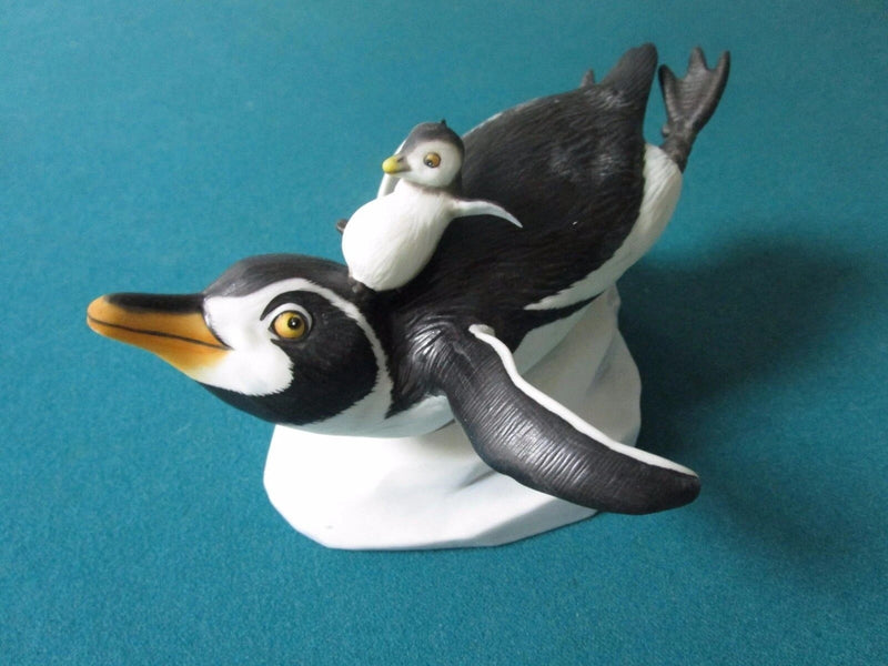 Franklin Mint "Whee!!" Group Figurine Playful Penguins