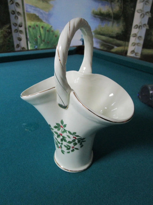 Madison & Max Christmas Ceramic Basket Nib  9" Orig