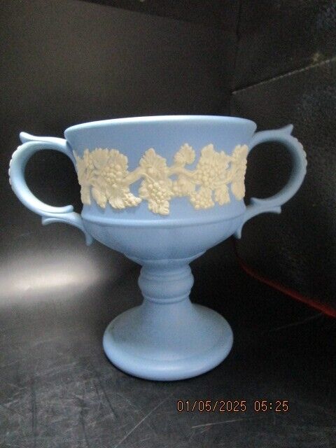 WEDGWOOD ENGLAND JASPERWARE TROPHY GOBLET ORIGINAL 6 X 7.50 IN [140A]