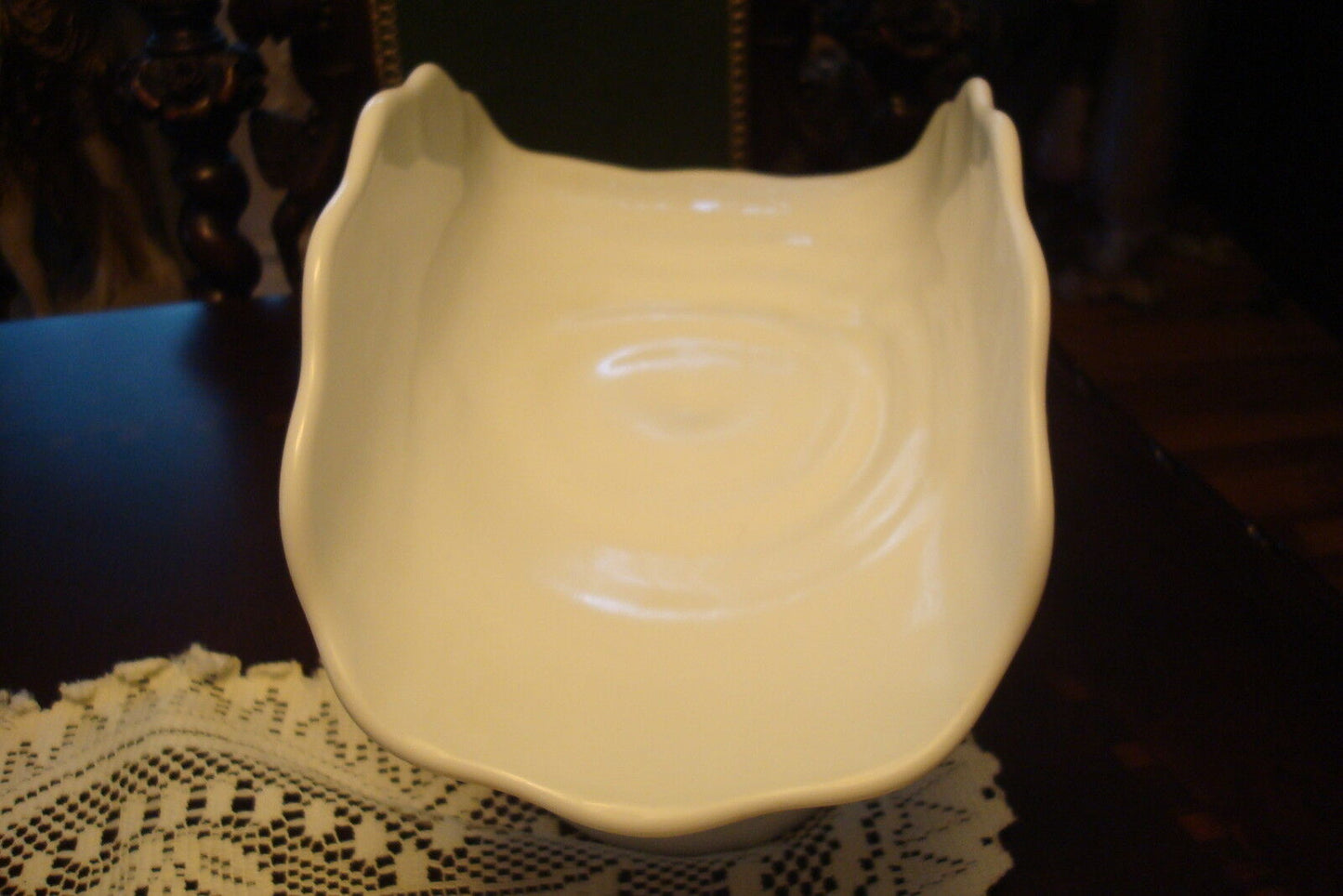 Vintage Indiana Teardrop Pattern White Milk Glass Footed Banana Bowl [MILKGL2]