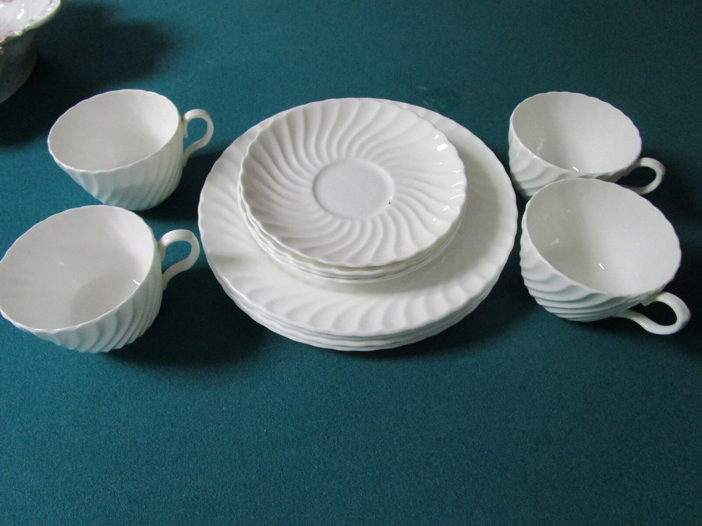 AYNSLEY ENGLAND PORTLAND WHITE RIBBED CHINA 4 CUPS,SAUCERS,PLATES 12 PCS