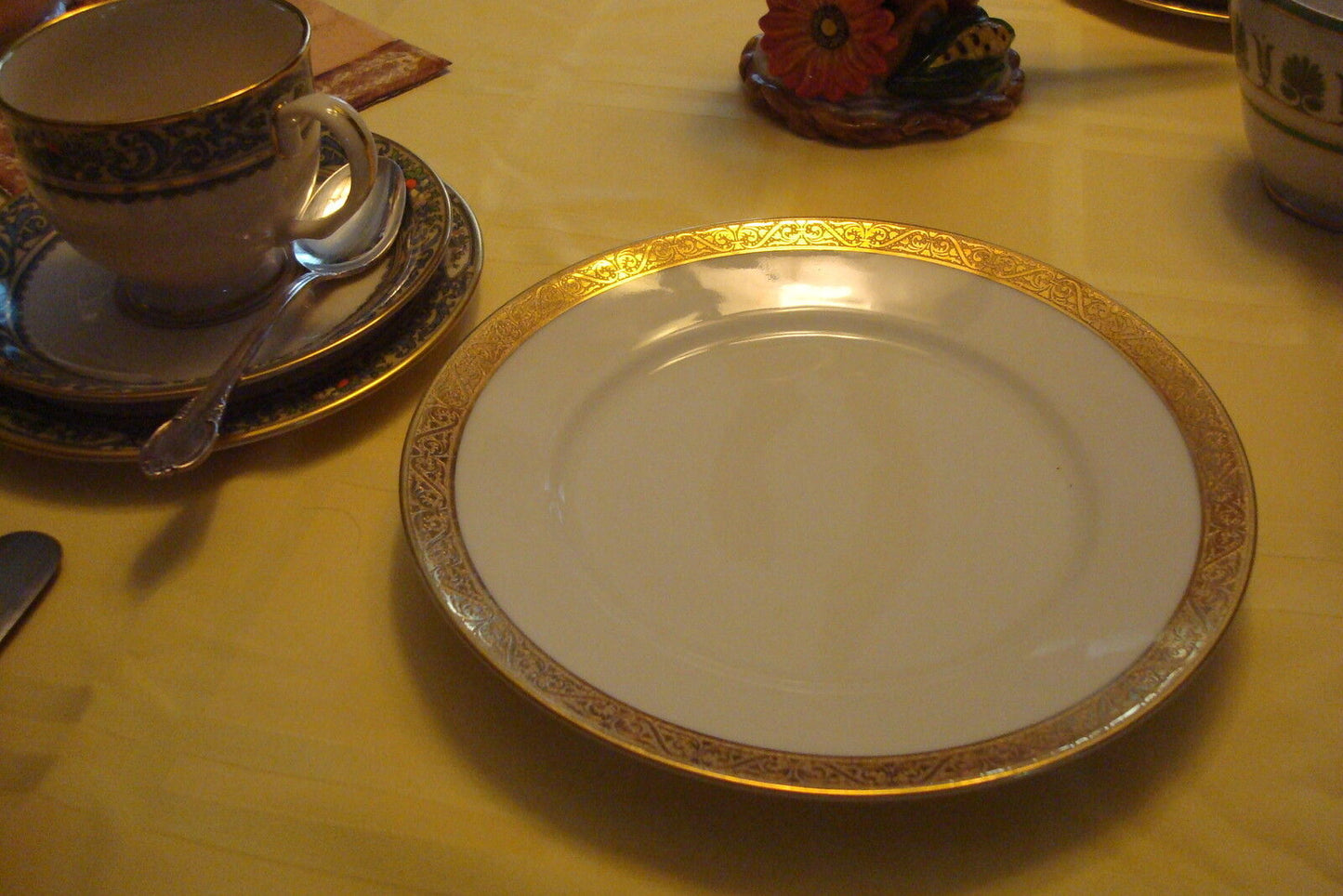 Tomas Bavaria Germany gold rim plate, 7" diametee[2es]