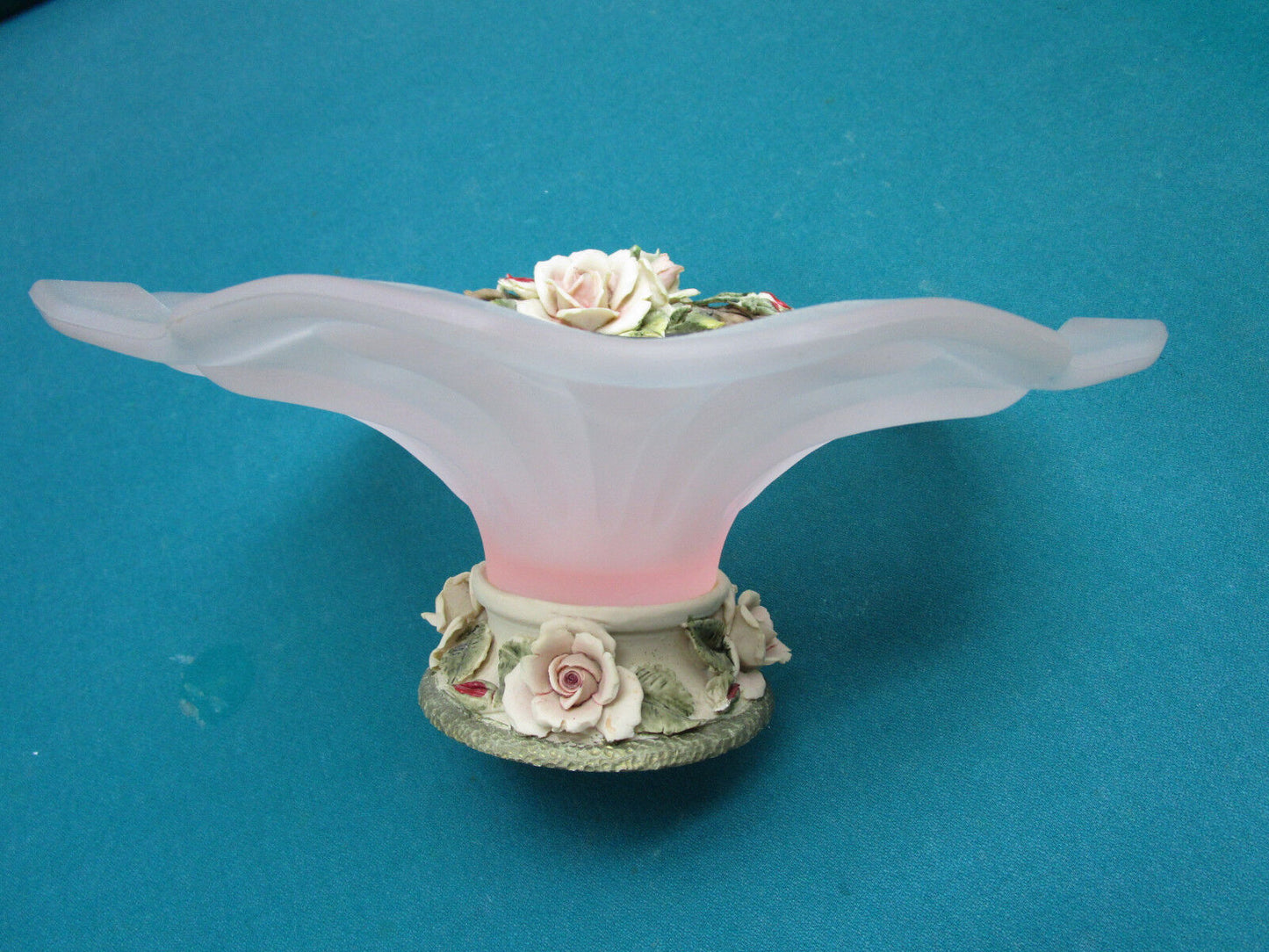 VIA VENETO ITALY FOOTED FROSTED PINK BOWL CENTERPIECE WITH CERAMIC ROSES 5 X 12"