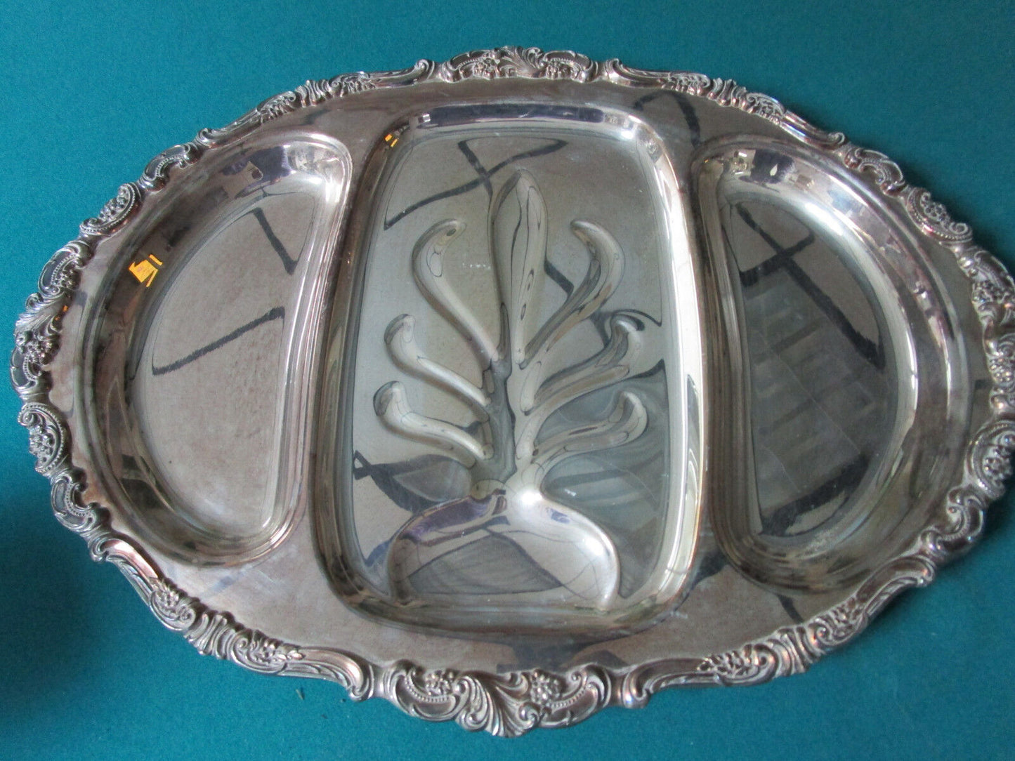 WALLACE BARROQUE PATTERN SILVERPLATE  MEAT TRAY  PLATTER divided 22 X 16"