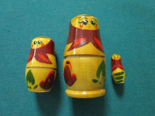 Russian Nesting Dolls (3) 3" Largest And Extra Doll, 4 Pcs Lot