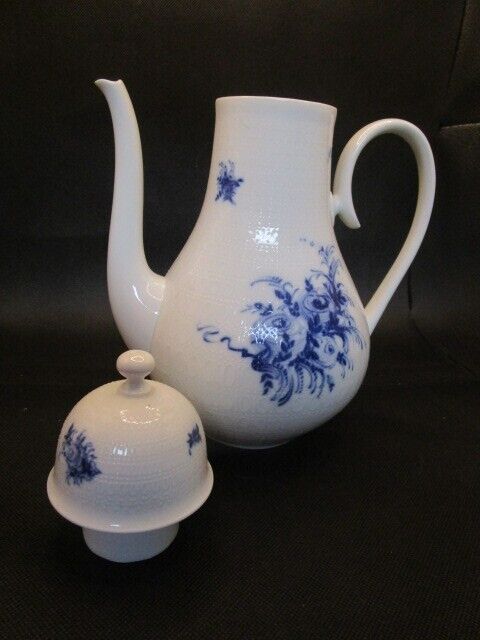 Vintage Bjorn Wiinblad for ROSENTHAL "Romance" ble flowers coffee pot