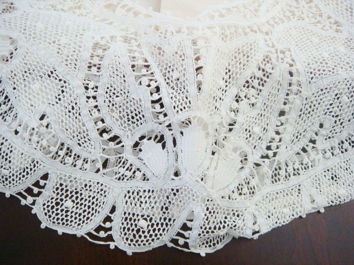 Westminster Lace- Made in BRAZIL, lace TABLE collar HAND MADE