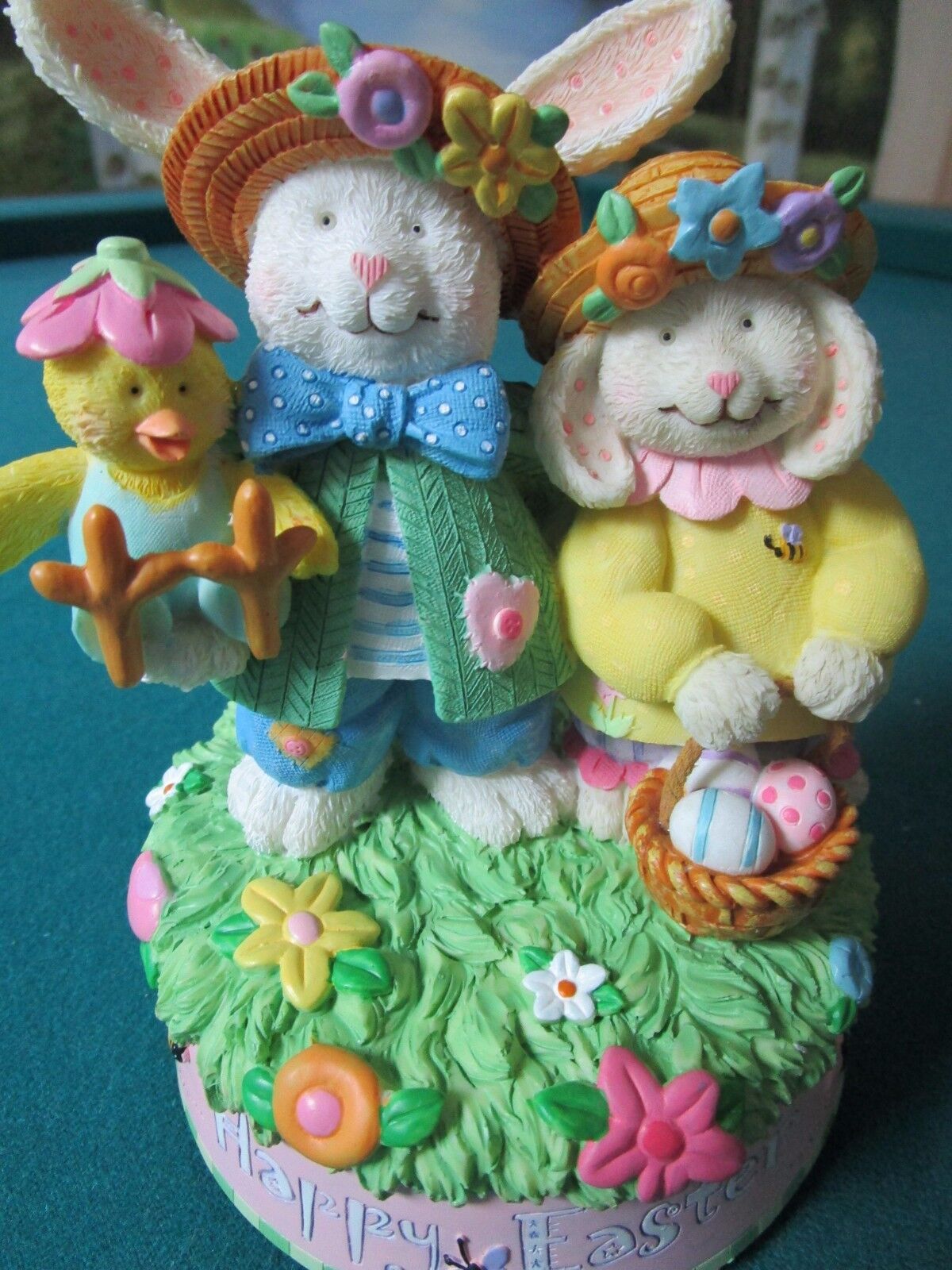 THE SAN FRANCISCO MUSIC BOX HAPPY EASTER PLAYS "EASTER PARADE" NEW