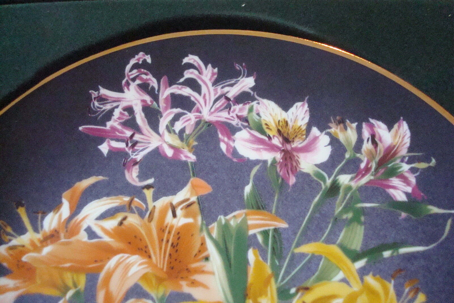 The Flowers of Count Lenart Bernadotte "Lily" collector plate, Anna Perenna ^^