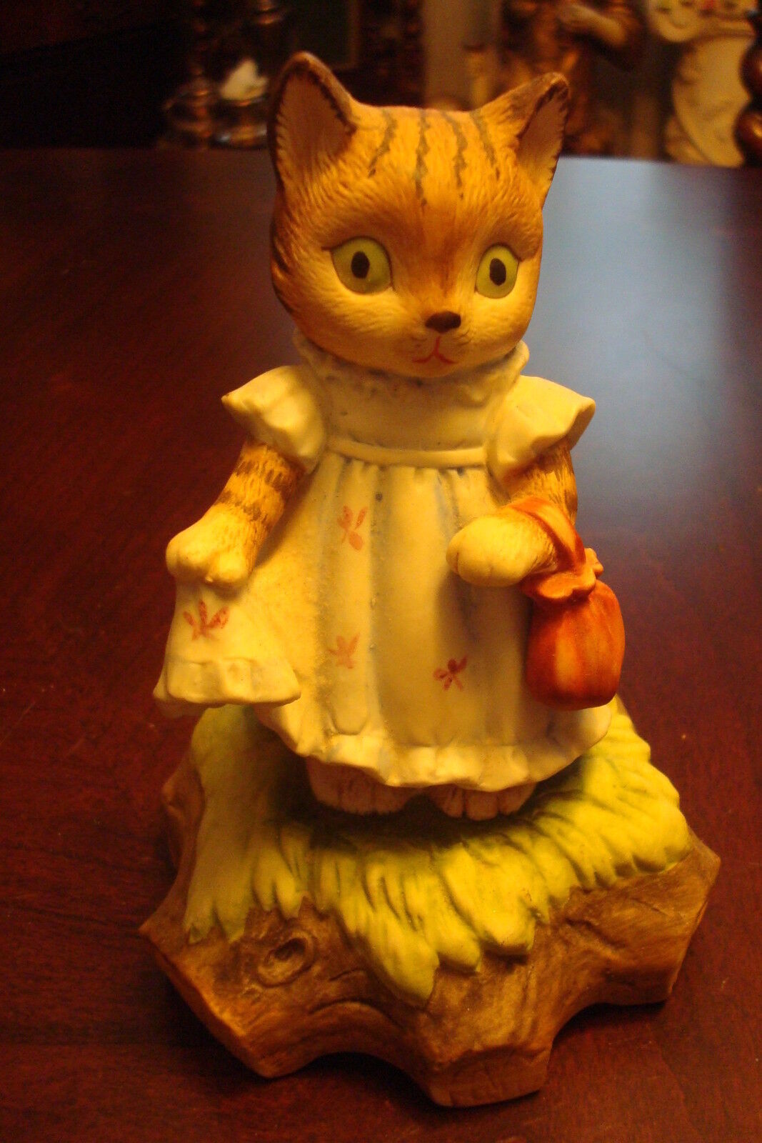 Toyo Musical Box made in Japan, kitty with handbag, 6" tall[*A]