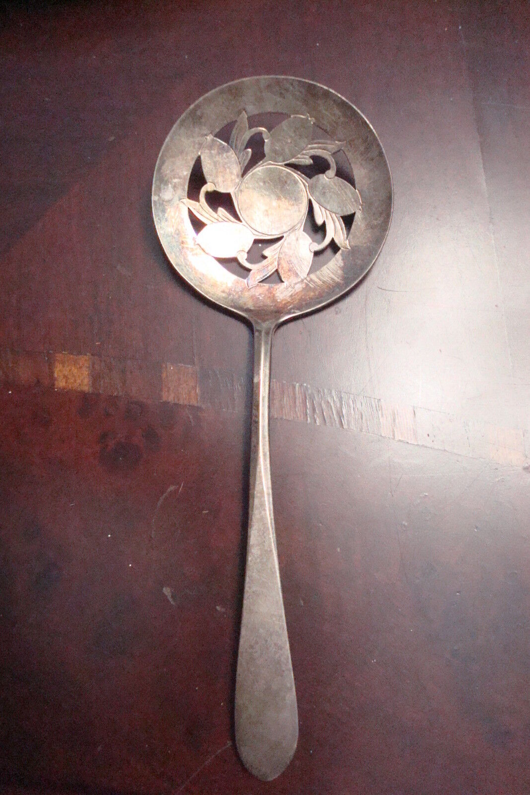 WM Rogers Original Rogers Round RELISH SPOON 7.5" x 2.75" Pierced[8]