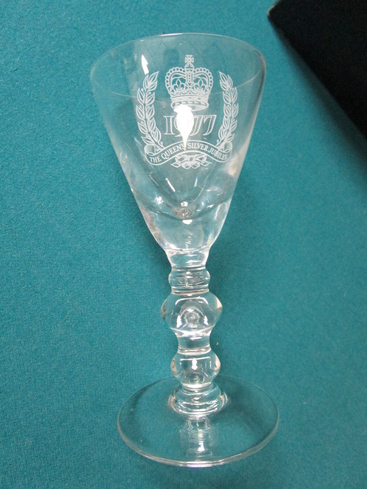 1977 The Queens Silver Jubilee glass, NIB, 25th year in the reign of her Majesty