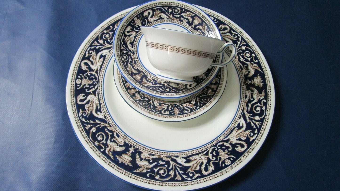 WEDGWOOD ENGLAND 1956 FLORENTINE DINNER SET 4 PCS