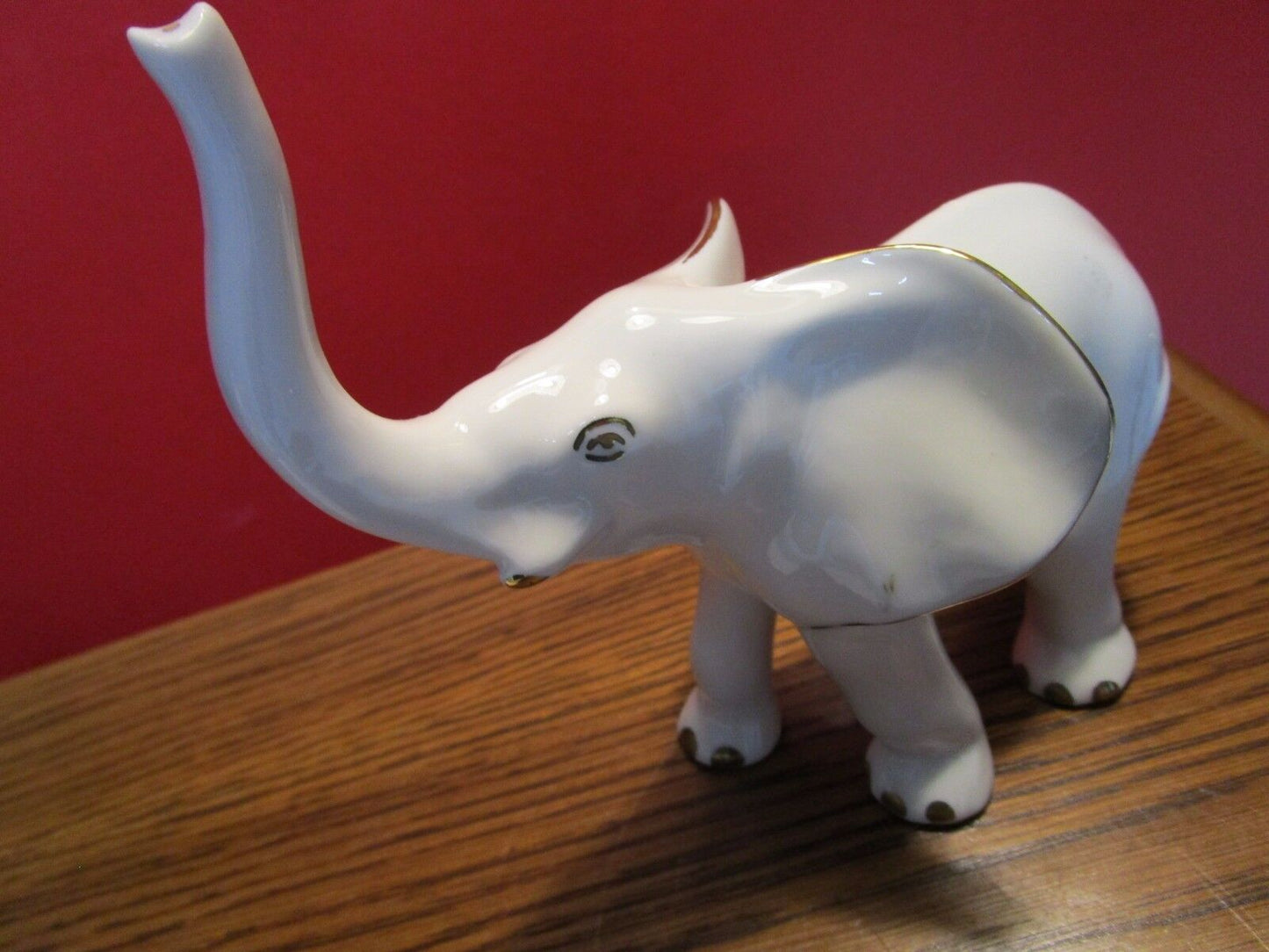 ANITA HUNGARY FIGURINE 1940s BLANC DE CHINA ELEPHANT  [a7*]