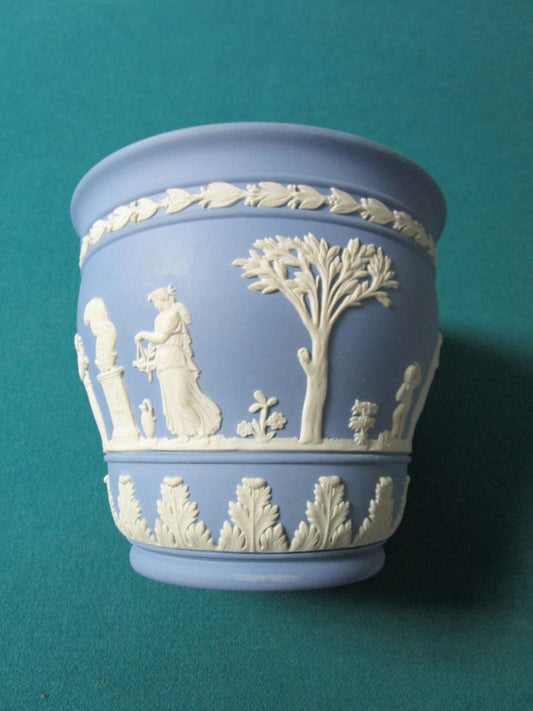 WEDGWOOD ENGLAND BLUE JASPERWARE ANTIQUE GREEK DECOR PLANTER 4 1/2"