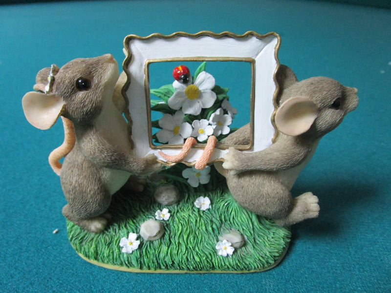 CHARMING TAILS BY FITZ & FLOYD FIGURINE "PICTURE PREFECT" INSPIRATIONAL