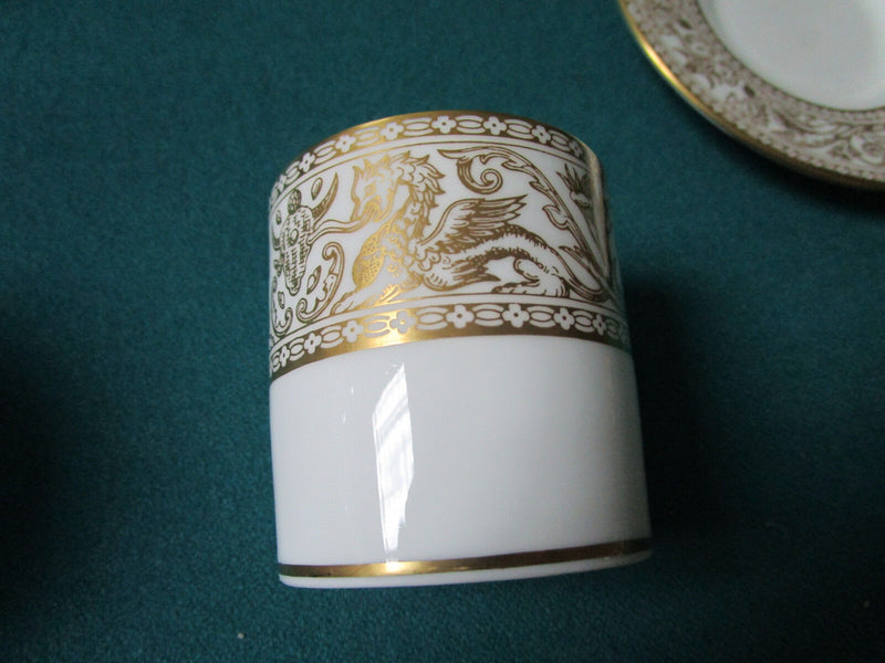 "Wedgwood" England Antique Coffee Cup And Saucer Golden Florentine [120g]