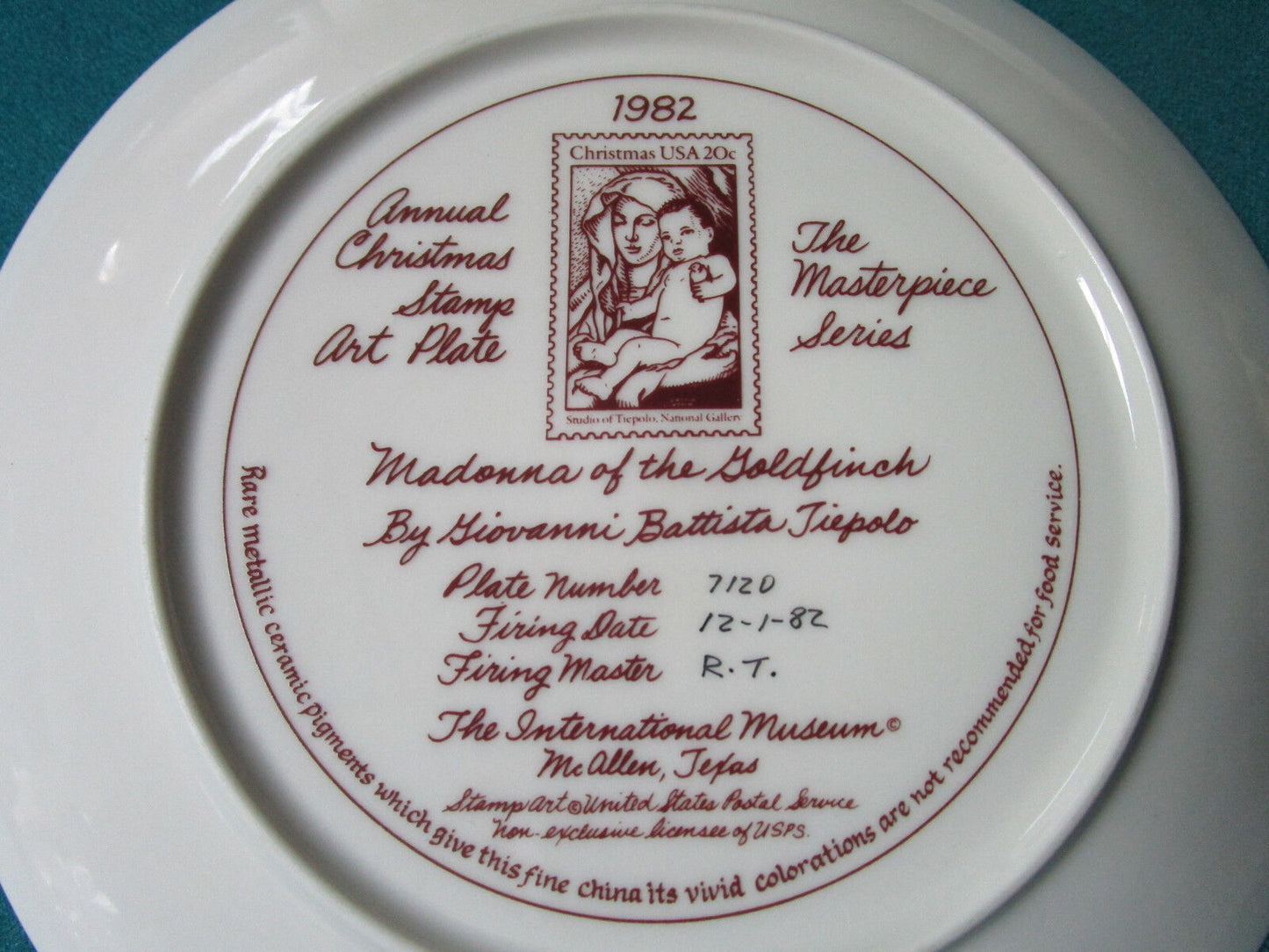 ANNUAL CHRISTMAS  PLATE 1982 MADONNA OF THE GOLDFINCH GIOVANNI BATTISTA