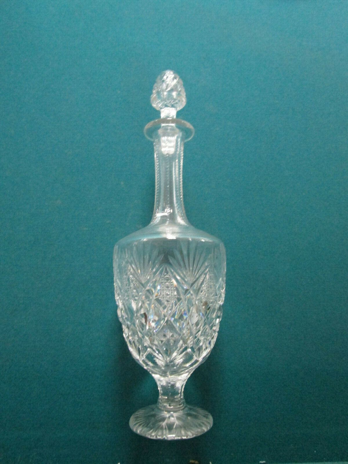 AMERICAN BRILLIANT CLARET DECANTER CUT GLASS with tiny diamond cuts in the edges