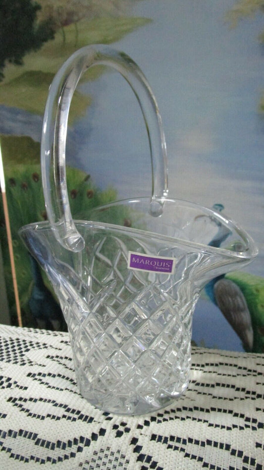 WATERFORD CRYSTAL BASKET DIAMOND CUT 9 3/4" NEW NO BOX