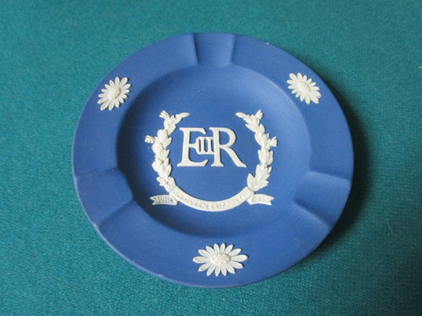 1953 ROYAL BLUE JASPER CORONATION ASHTRAY QUEEN ELIZABETH