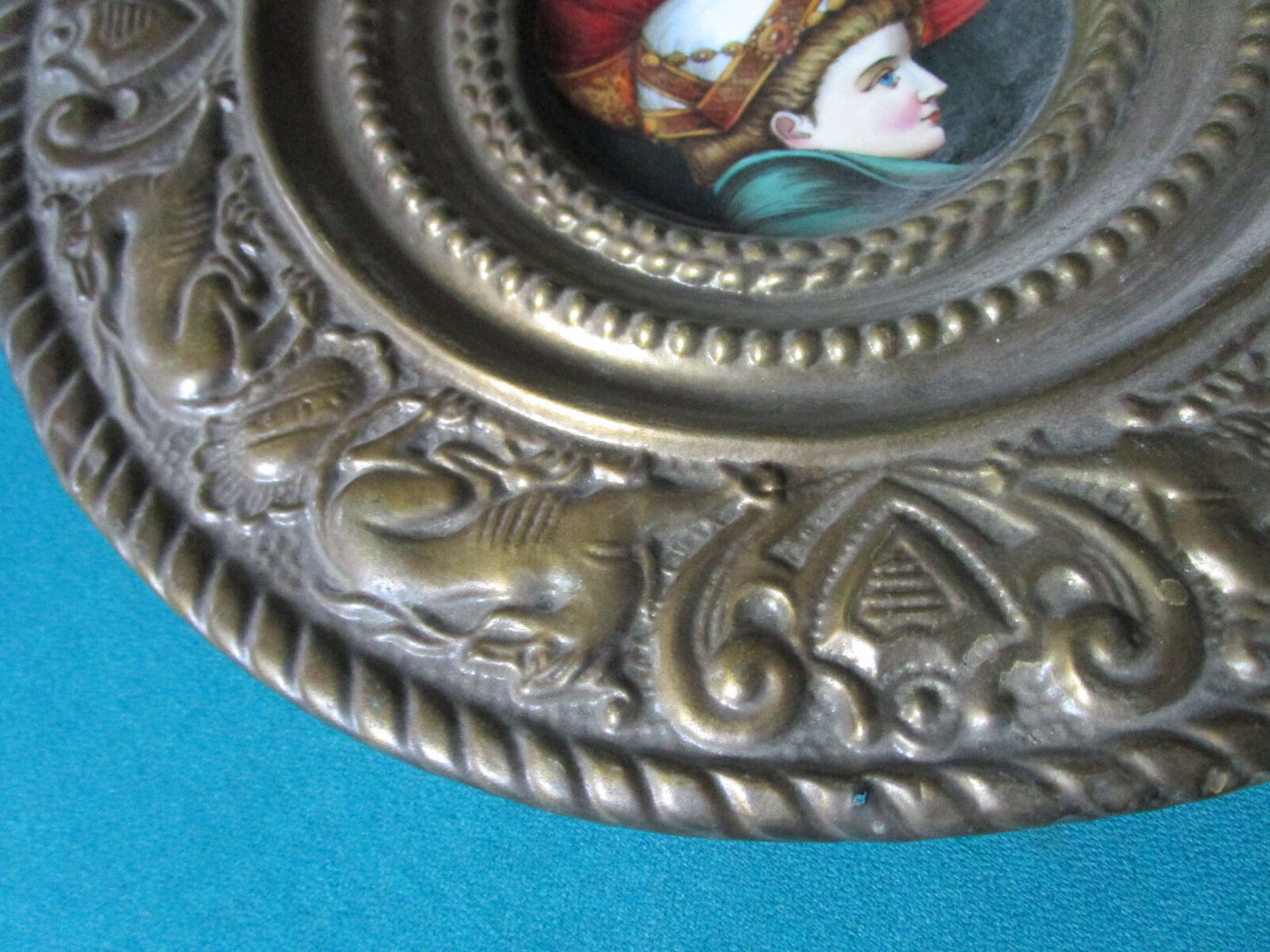 ANTIQUE CERAMIC WALL PLAQUE FRENCH FAIENCE PLATE BOY PORT BRASS HAMMERED FRAME