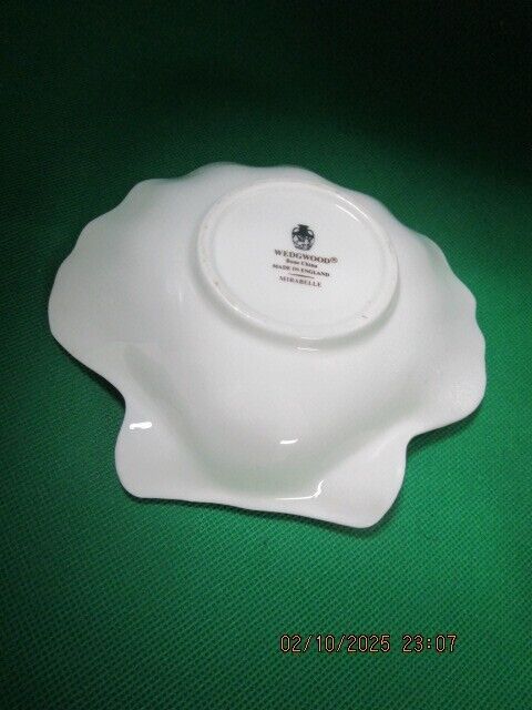 WEDGWOOD MIRABELLE SHELL VANITY DISH 6.50" [89C]