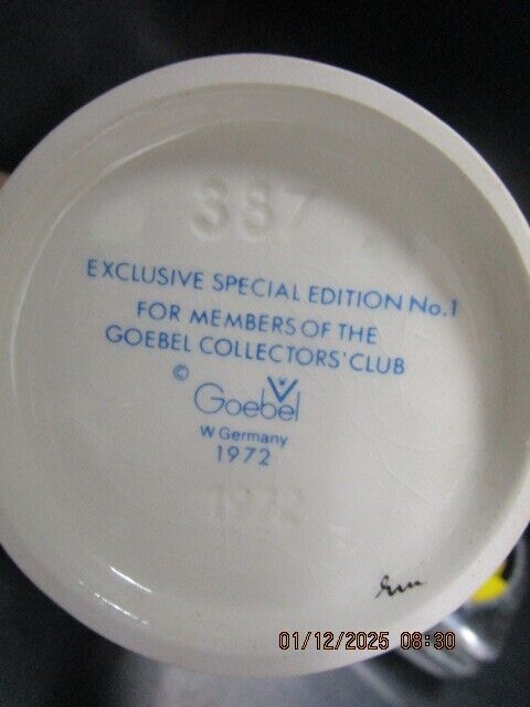 HUMMEL GOEBEL VALENTINE GIFT FIGURINE IN ORIGINAL BOX 1972 SPECIAL EDITION 6" ^^