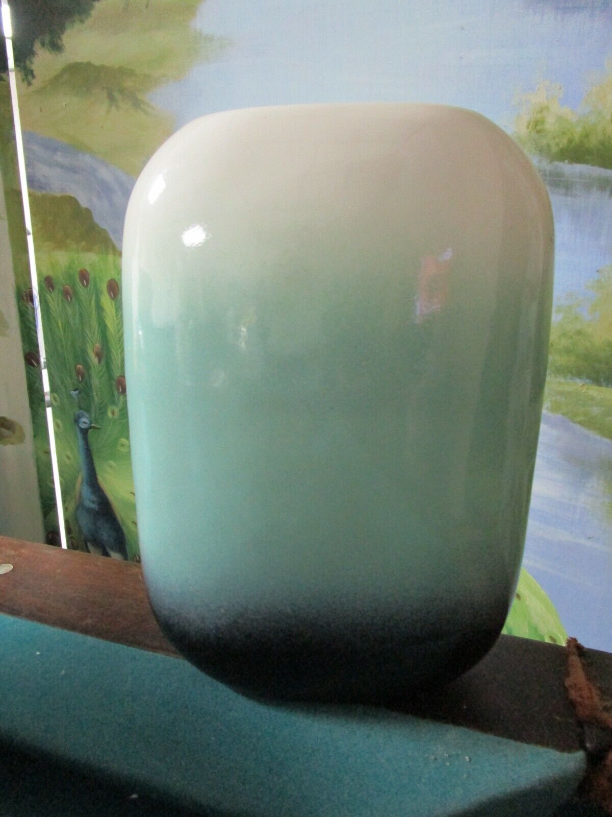 THOMAS REECE POTTERY - STEPHANY DI CARLO LIGHT GREEN VASE PICK 1