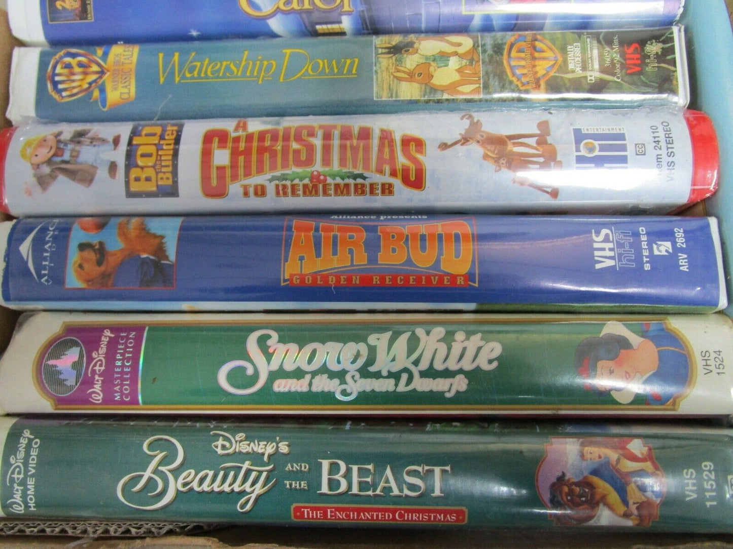 31 VHS MOVIES CHILDREN MAINLY