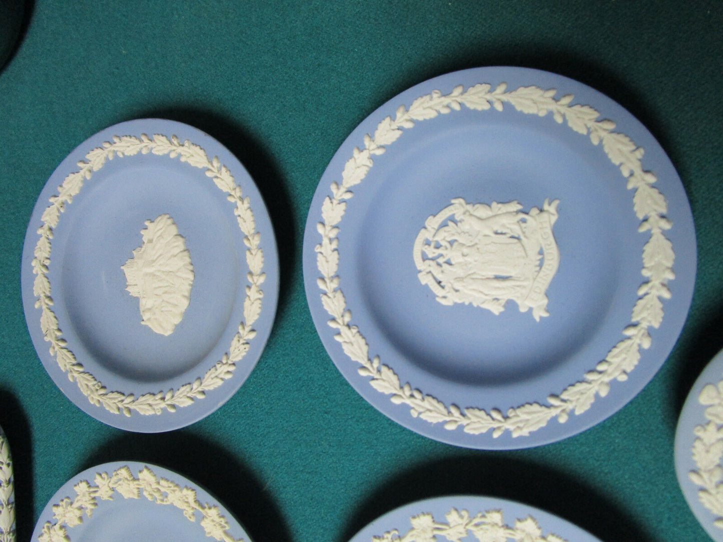 WEDGEWOOD  BLUE JASPERWARE 10 PIECES 3 TO 4" [*LXD]