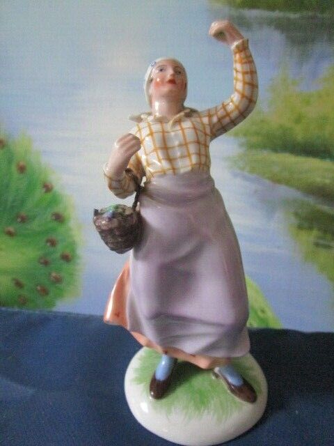 ANTIQUE 1920s ROYAL VIENNA AUGARTEN FIGURINE SELLER / HOBO PICK 1