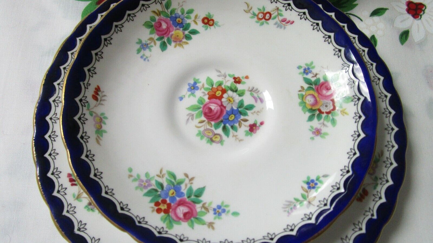 TUSCAN ENGLAND TRIO CUP SAUCER CAKE PLATE MULTICOLOR BOUQUET 1940s