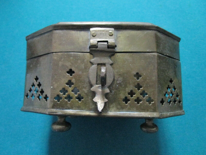 ANTIQUE CHINESE BRASS CRICKET BOX PICK 1