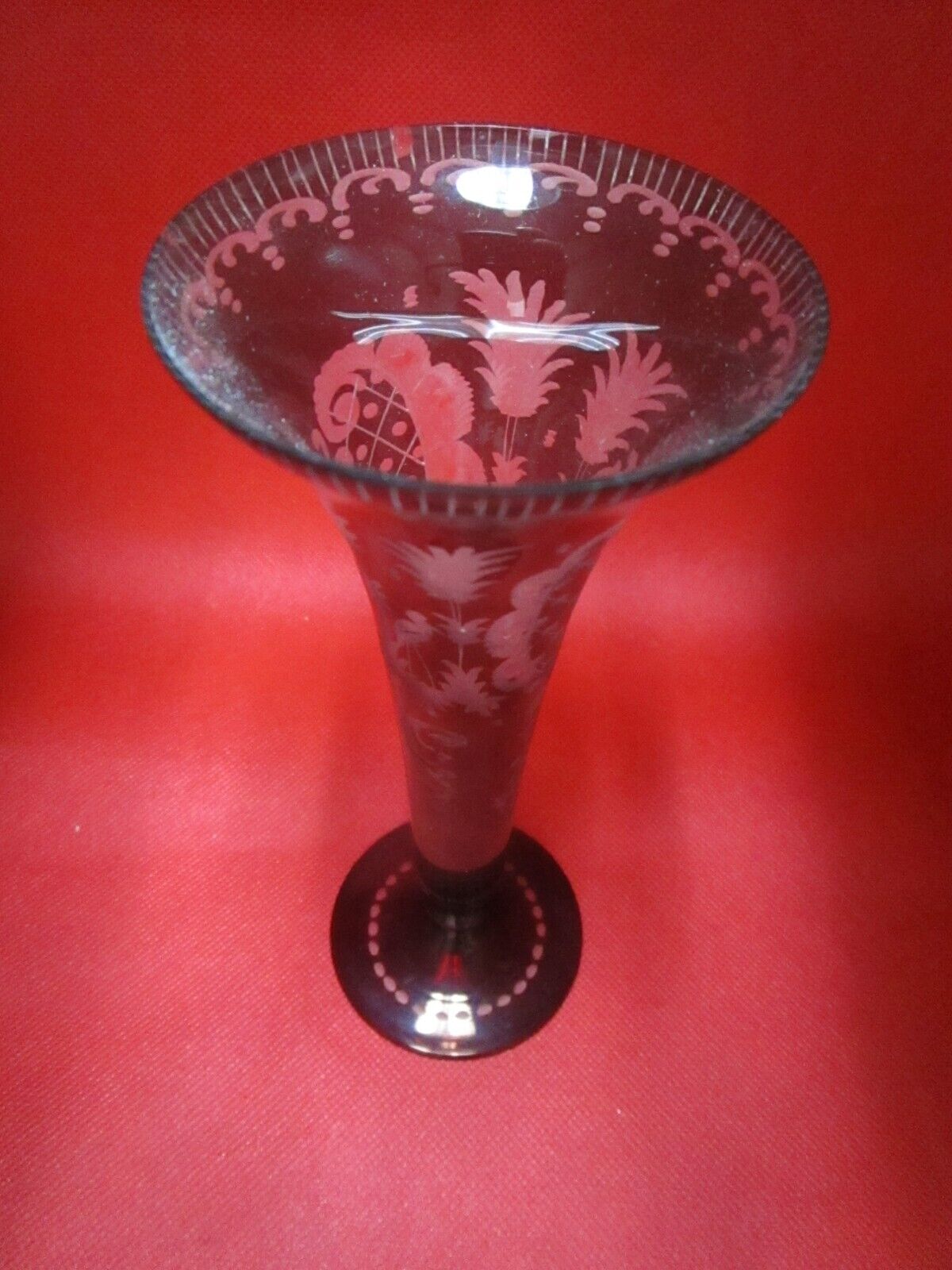 Bohemian crystal vase trompet design clear to red 7"