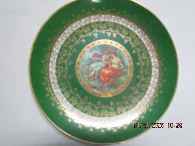 CURIO PLATE MADE IN GERMANY 8 1/2" FIGURAL GOLD RIM ^^