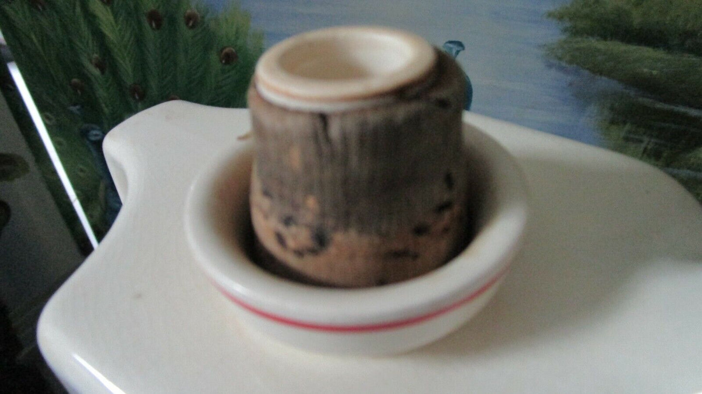 UNIVERSAL CAMBRIDGE POTTERY WATER CONTAINER WITH STOPPER 9 x 7IN