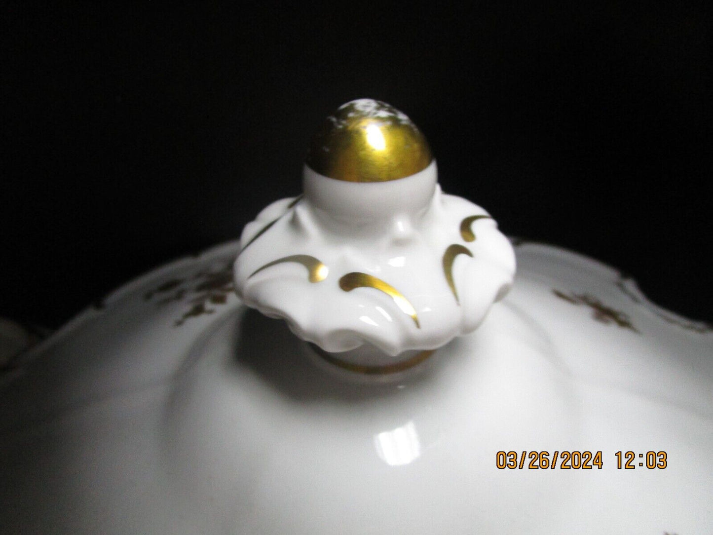 1940s Weimar Katharina Porcelain Soup Tureen w/lid White Gold Roses with platter