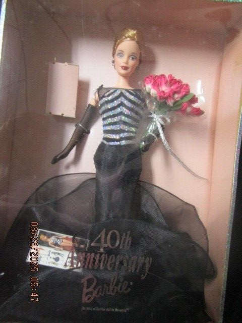 1999 40TH ANNIVERSARY BARBIE MATTEL