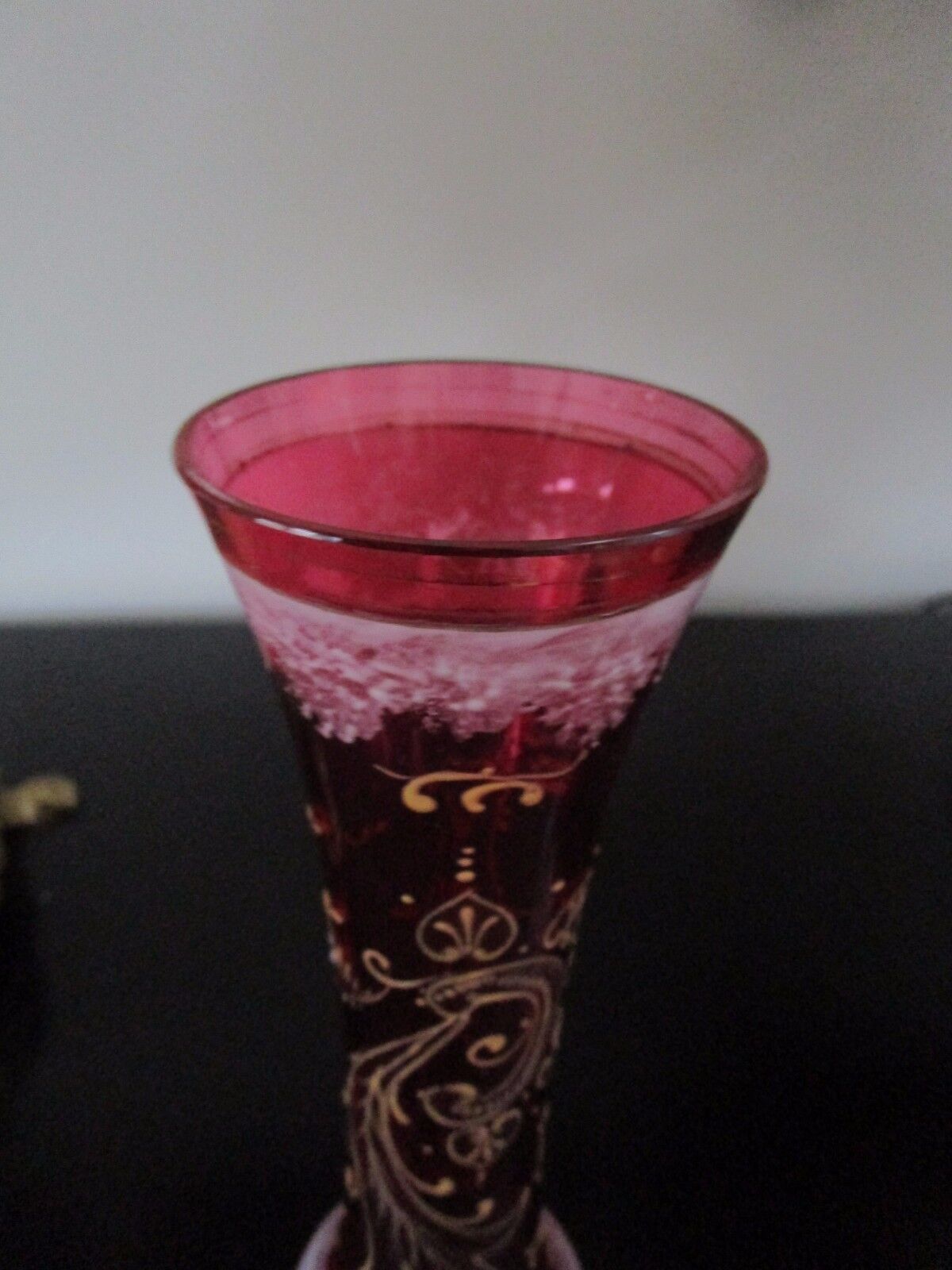 ZCHEKOSLOVAKIA BOHEMIA RED HANDPAINTED CRYSTAL FLOWER VASE8 1/2" TALL [*5]