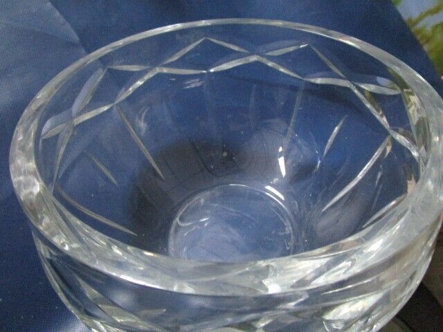 WATERFORD O'REAGAN CRYSTAL BOWL DIAMONDS AND VERTICAL CUTS 5 X 7 1/2"