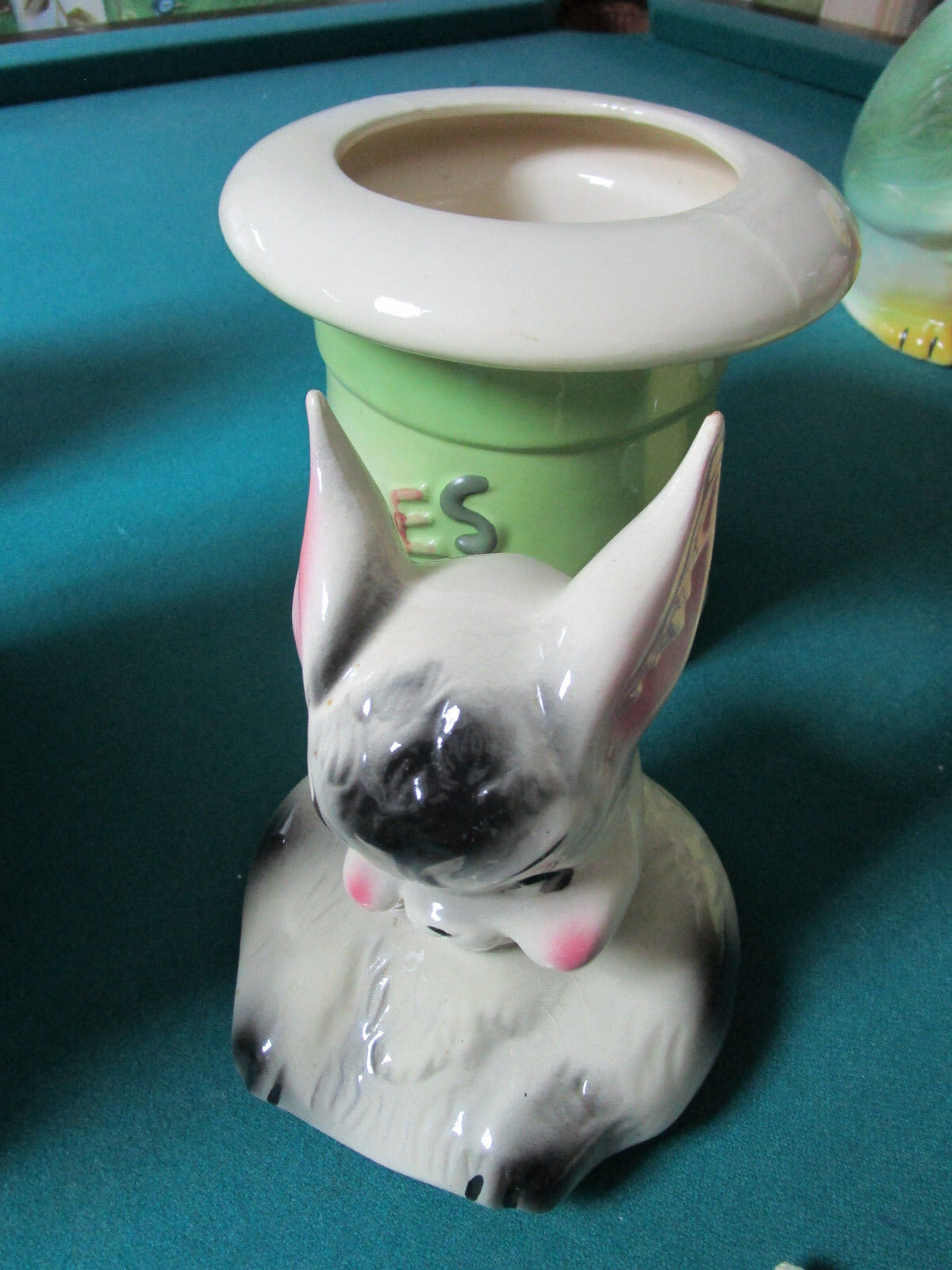 VINTAGE 1950'S RABBIT IN HAT - BISQUE USA. 12" COVERED BOWL