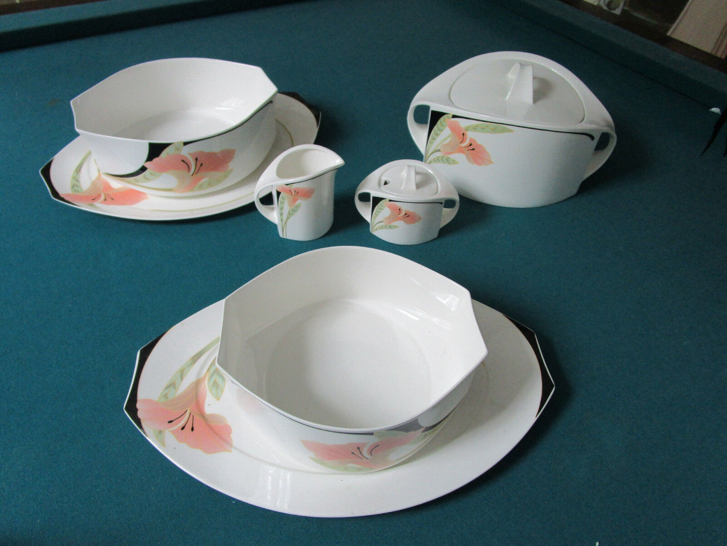 VILLEROY AND BOCH ENGLISH IRIS PATTERN floral TRAYS, BOWLS, CREAMER SUGAR-PICK 1