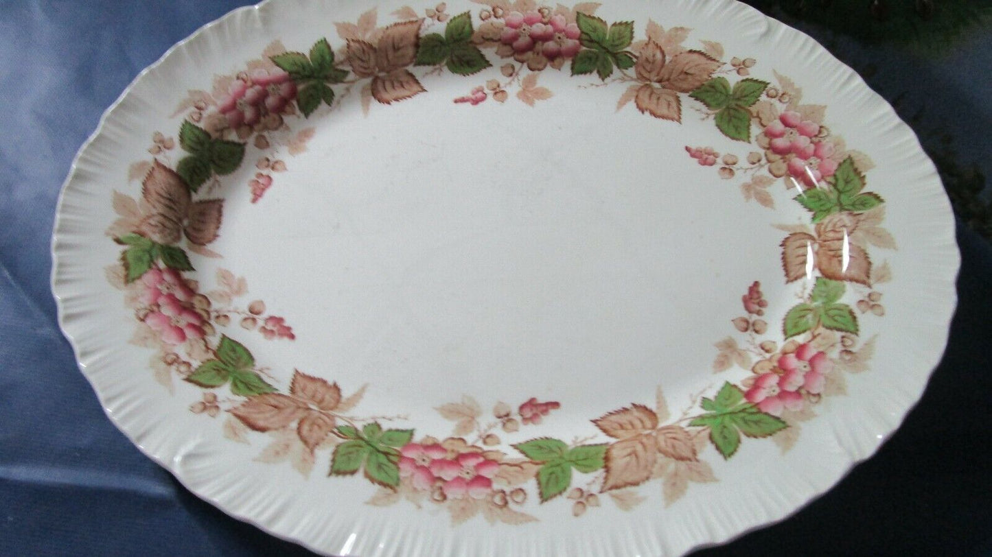 WEDGWOOD ENGLAND TRAY PLATTER WILDBRIAR 11 x 14"