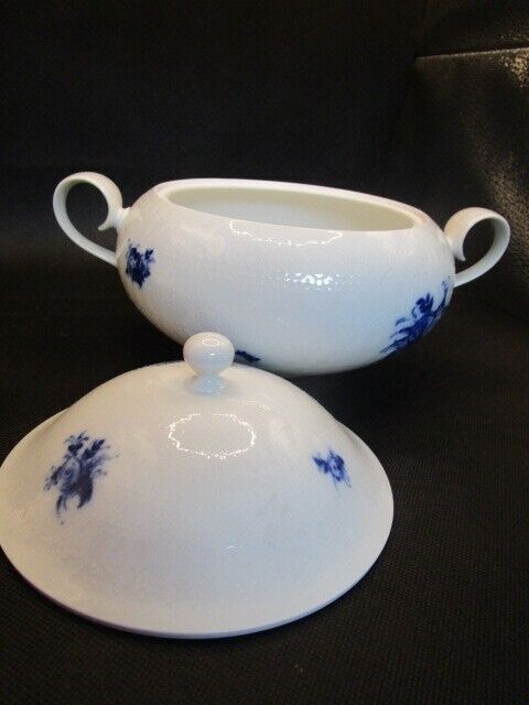 Vintage Bjorn Wiinblad for ROSENTHAL "Romance" blue flowers tureen