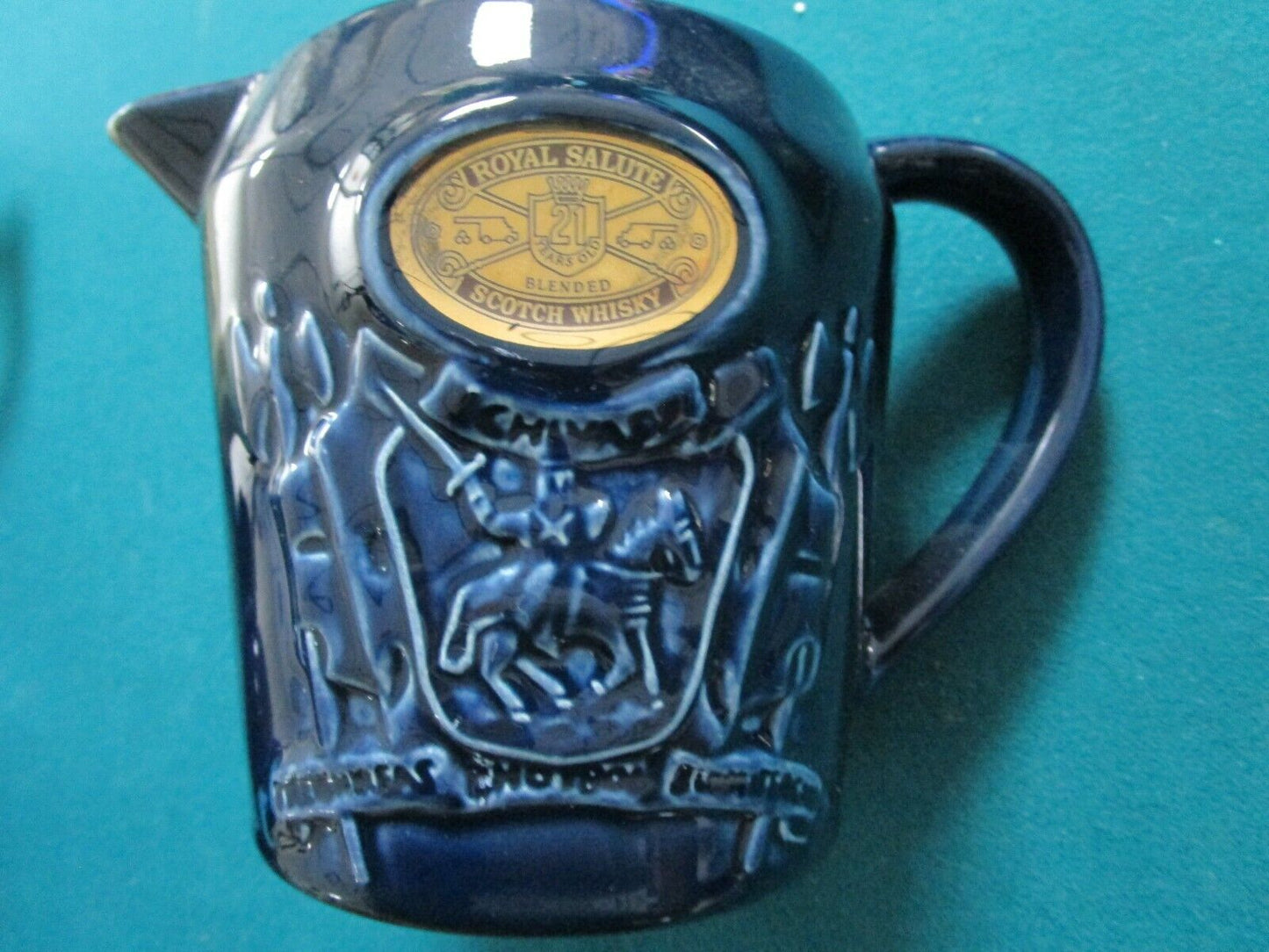 ADVERTISING BAR JUG PITCHER CHIVAS - WALKERS - KING GEORGE - GRANTS PICK1 1