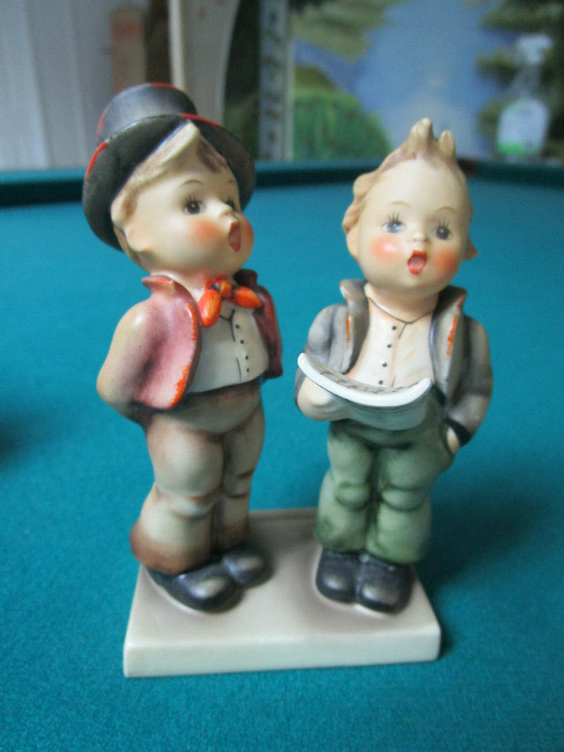 Hummel figurine Tm3: Trumpet Boy Serenade Street Singer, Duet Ashtray Let Sing